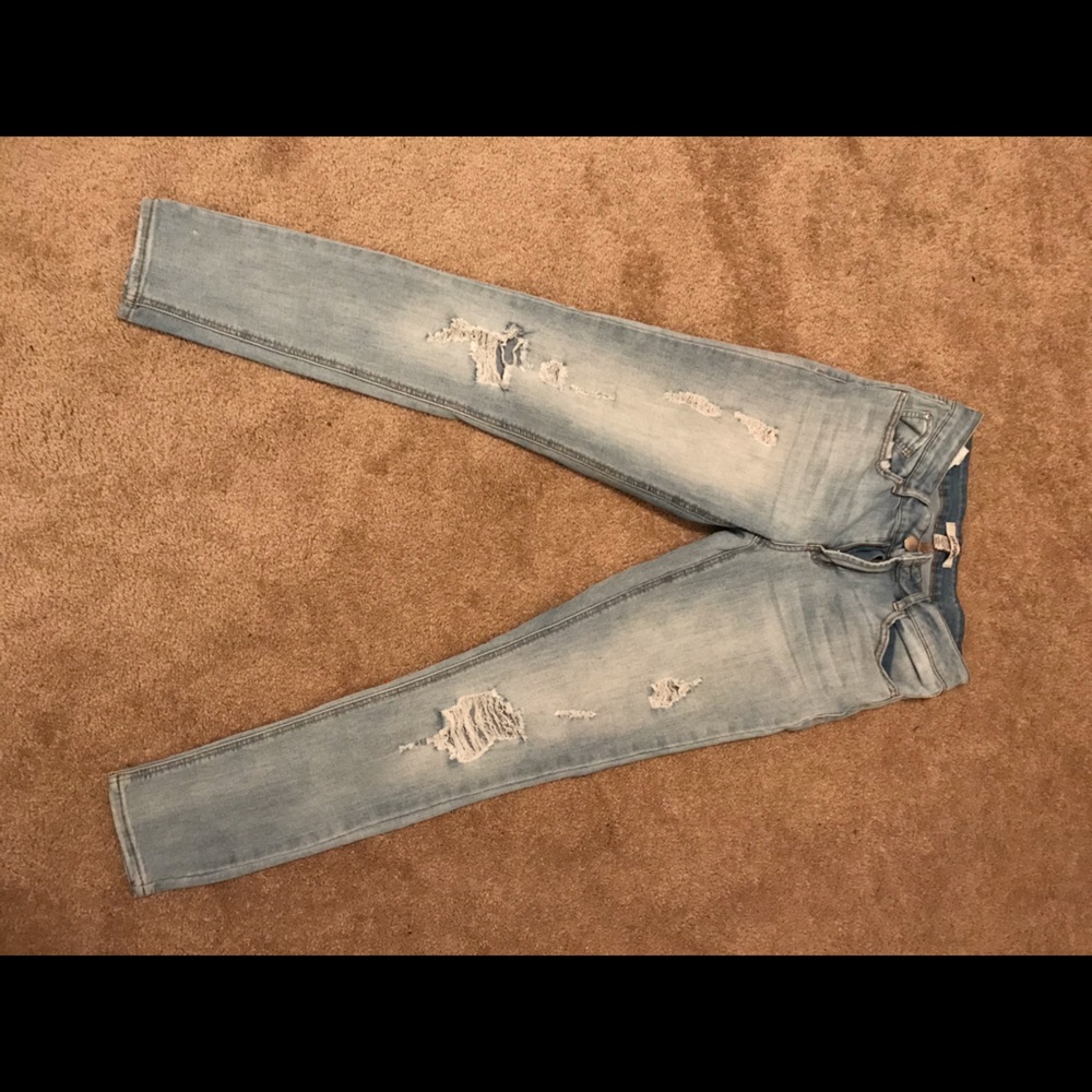 Ripped jeans size 6